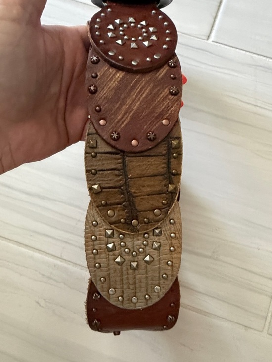 VNTG Fossil Brown Leather Decorative Western Belt with Medallion Buckle main image 4